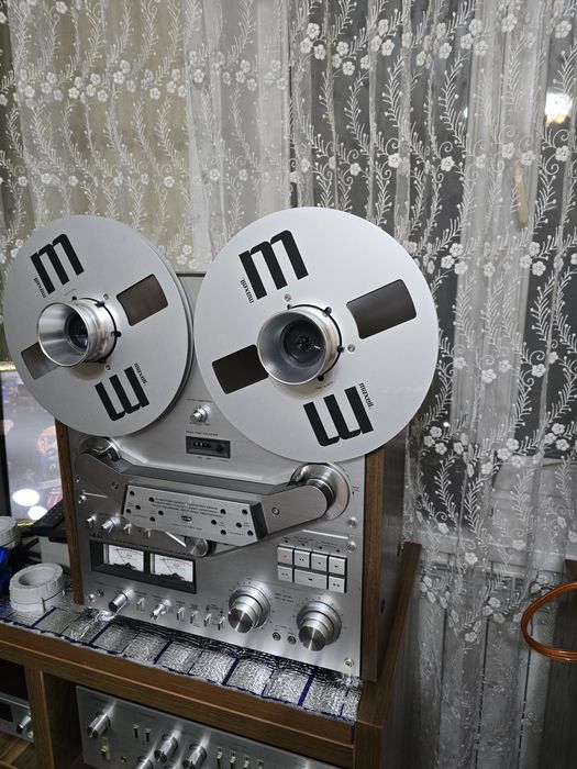 Катушечный магнитофон Akai-635D