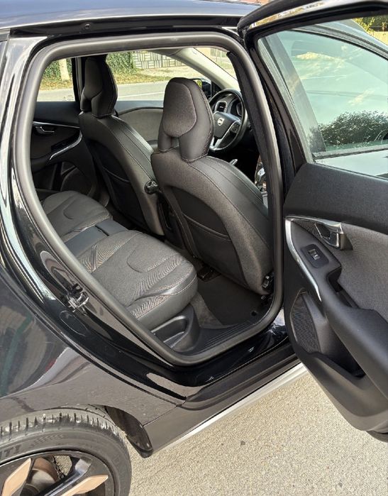 VOLVO V40 2013 — imagine 5