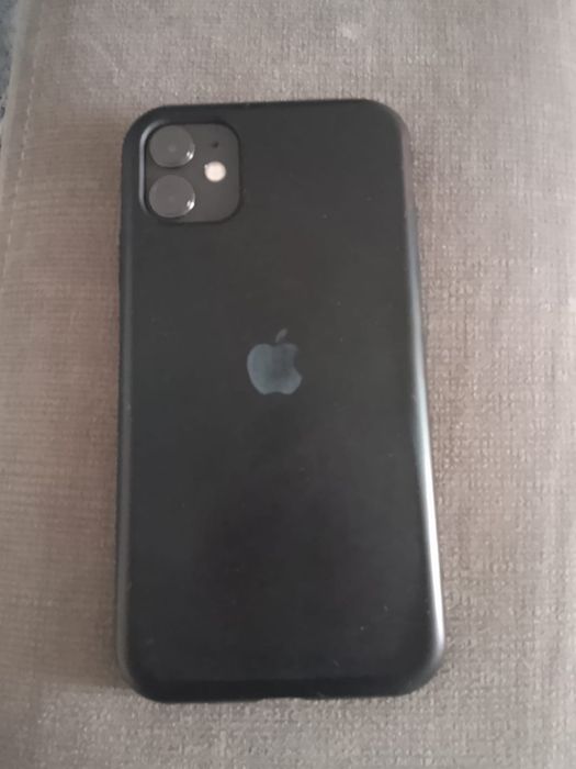 Продам телефон  Айфон 11