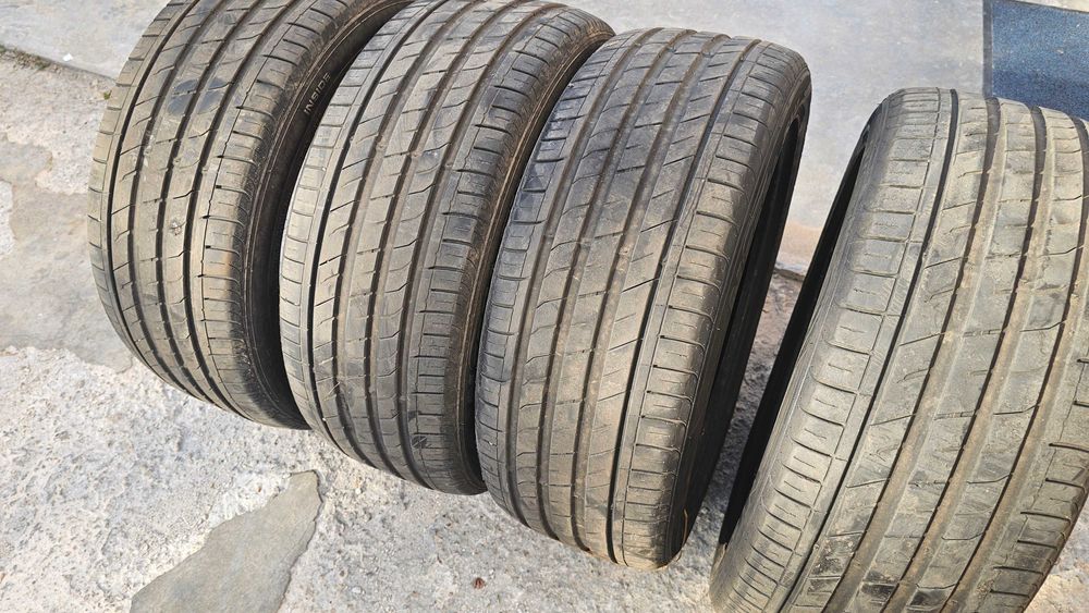 Летни гуми 245/45/19 в много добро състояние