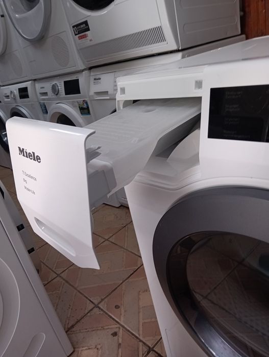 Сушилня с термопомпа Миеле Miele T1 8кг А+++ 2 години гаранция!