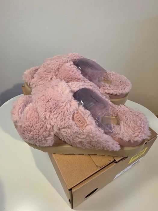 Papuci de casa UGG
