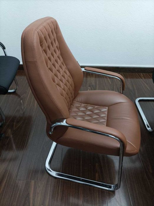 Кресло посетительское MASTINO F385 коричневый