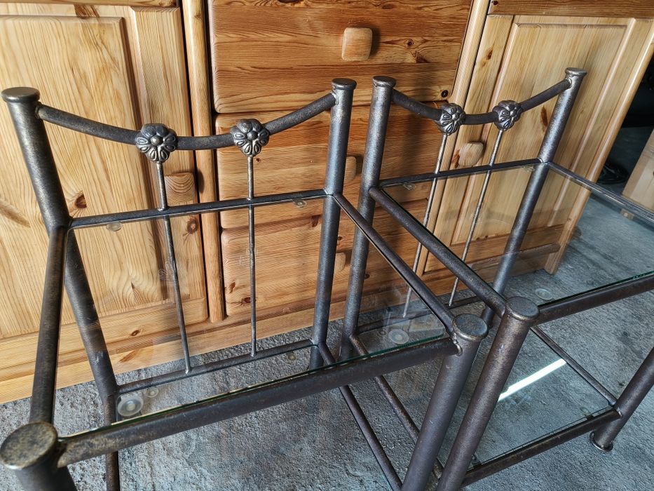 Две метални нощни шкафчета/ помощни масички