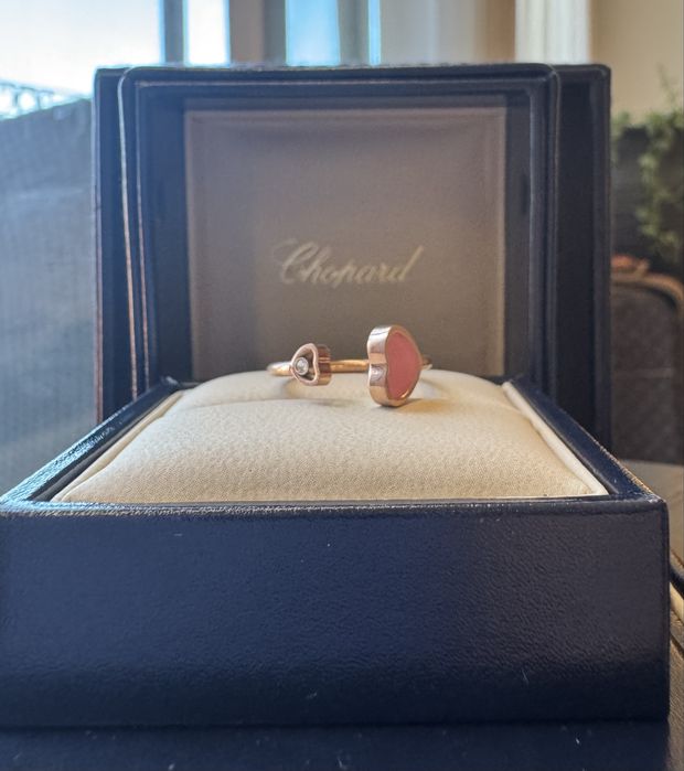 Позлатени гривни Chopard