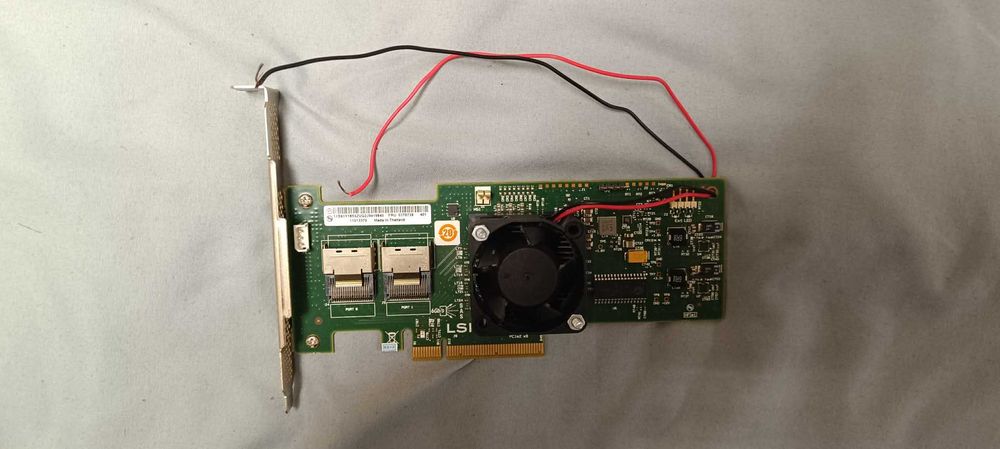 LSI 9240-8i HBA/RAID контролер
