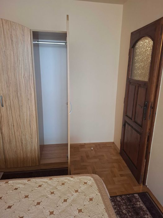 Продавам гардероб