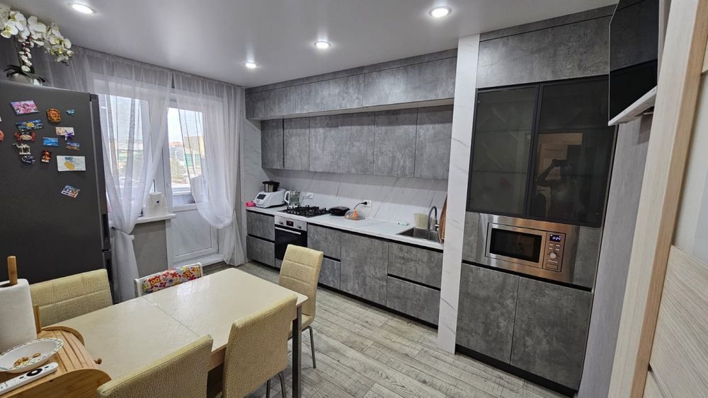 Продам 3-х комнатную квартиру в районе магазина «Азия»