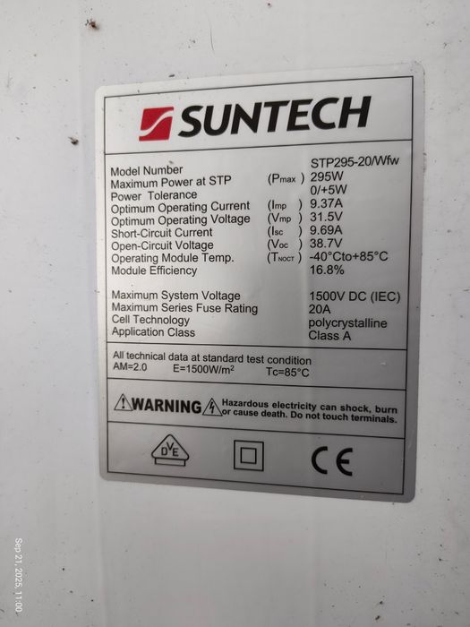 Vand 2 panouri fotovoltaice