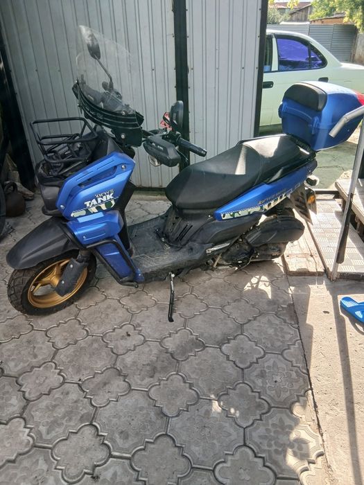 Продам скутер танк 150