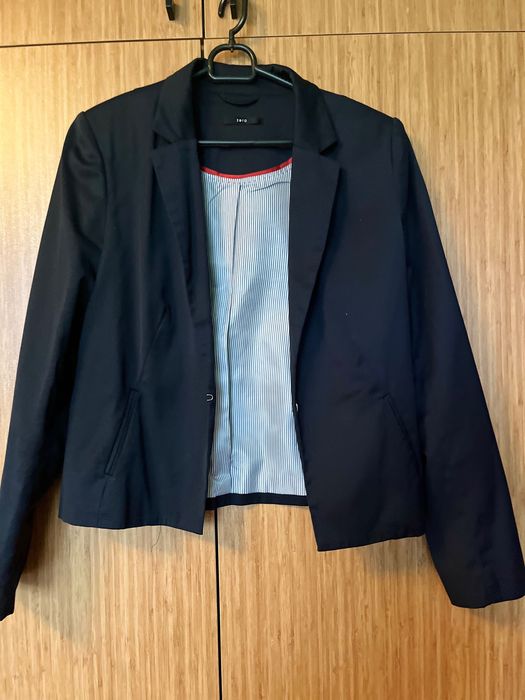 Разпродавам Сака и ризи-различни размери