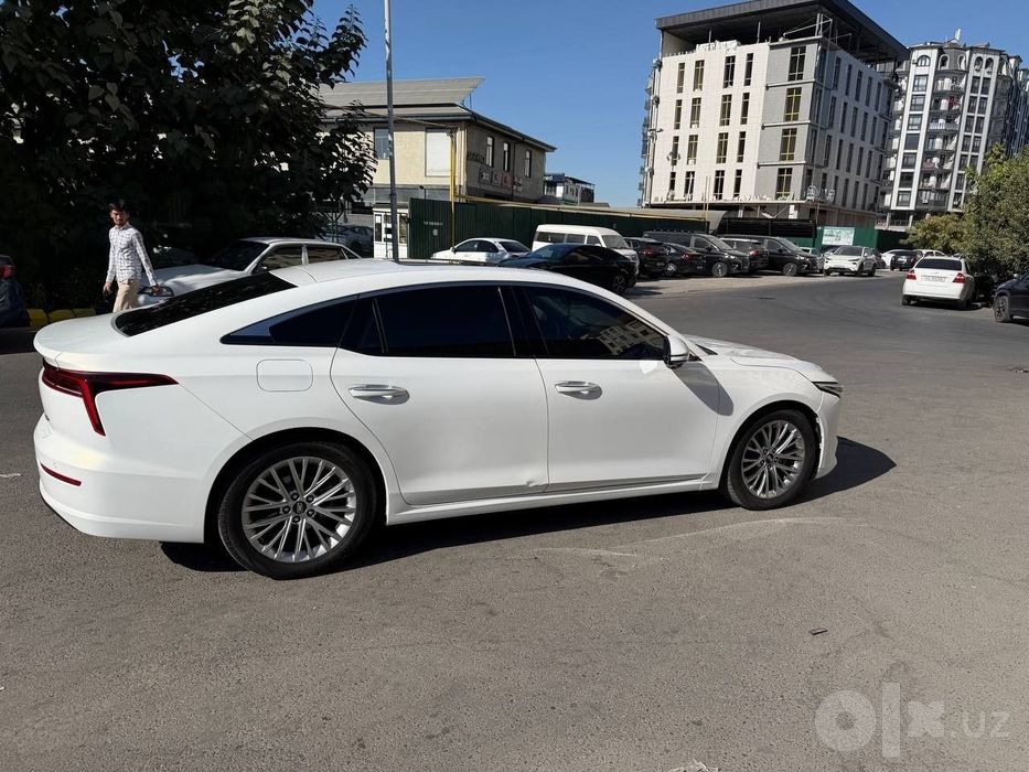 Bestune B70.   Сотилади. Холати зур