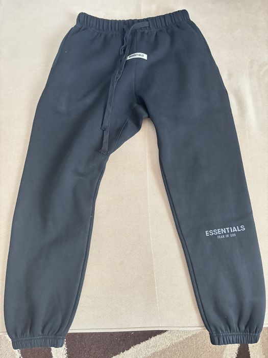 Pantaloni essentials