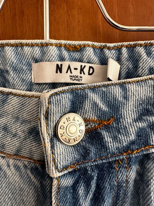 Оригинални дънки NA-KD, размер 38.