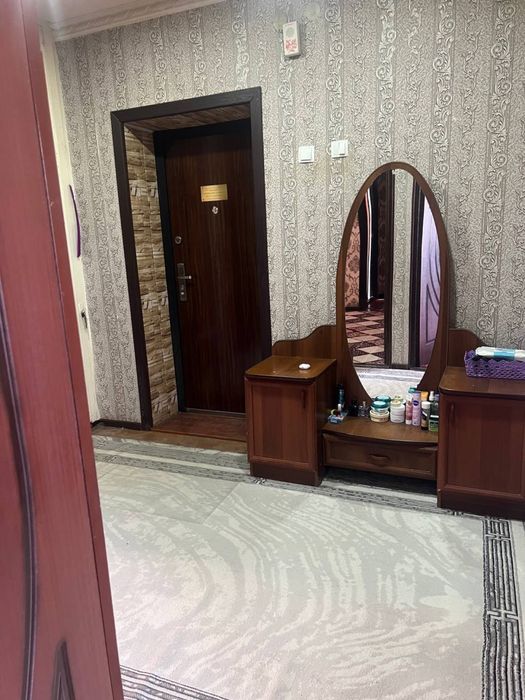 Продается 4х комнатная квартира в г.Алмалык