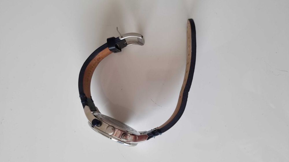 Часовник  POLICE 14383J