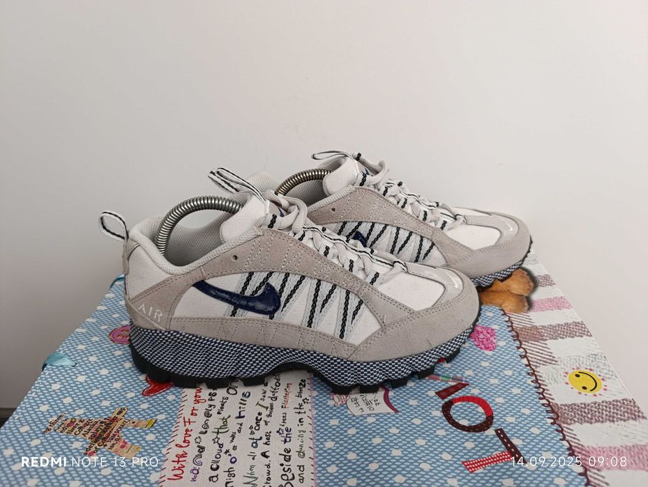 Nike Air Humara "оригинални маратонки 39 номер