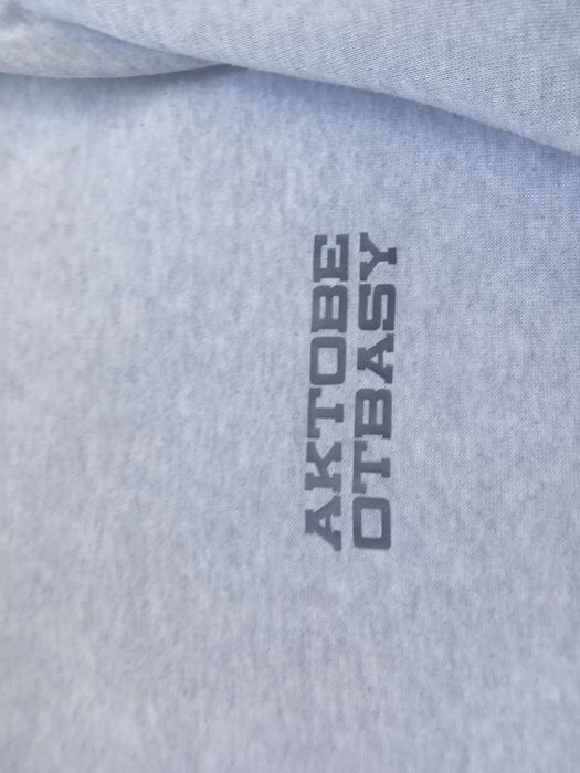 Продам свитер Aktobe Otbasy СРОЧНО