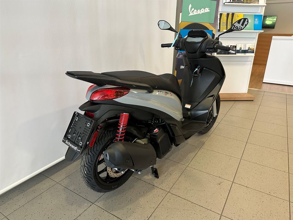Sym Cruisym 300cc și Piaggio Medley 125cc