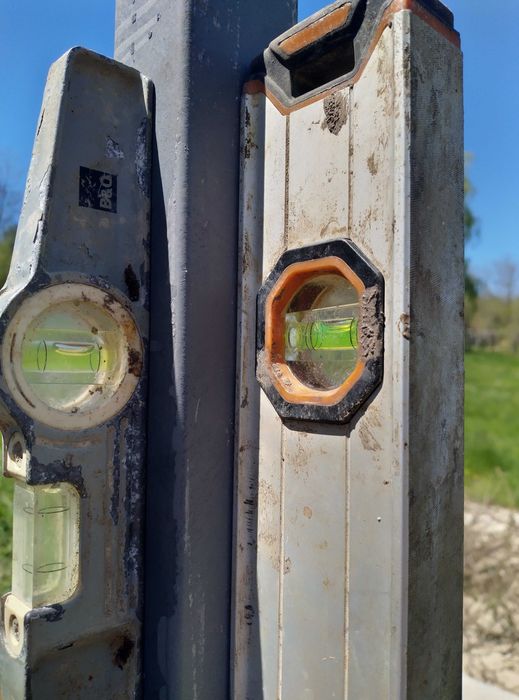 Копам дупки за ограда или дръвчета