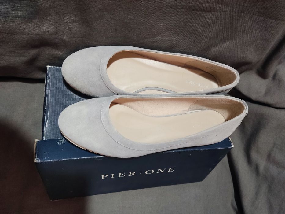 Дамски обувки тип пантофки Pier One