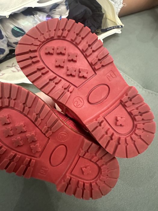 Продам детский комбинезон, сапоги и куртка