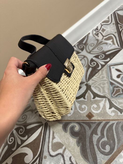 Дамска чанта ново състояние