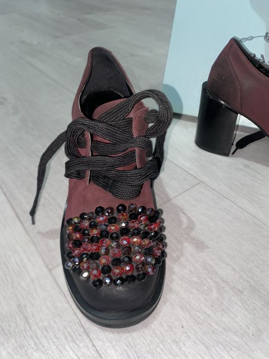 Продам оригинальные демисезонные  ботильоны Prada.