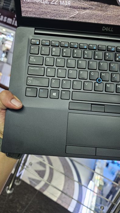 Dell - lattitue 7490 bn ijodingiz bn zavqlanasiz xamma komfort shunda