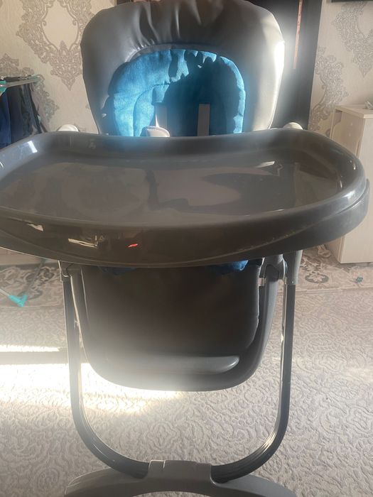 Продам детский столик