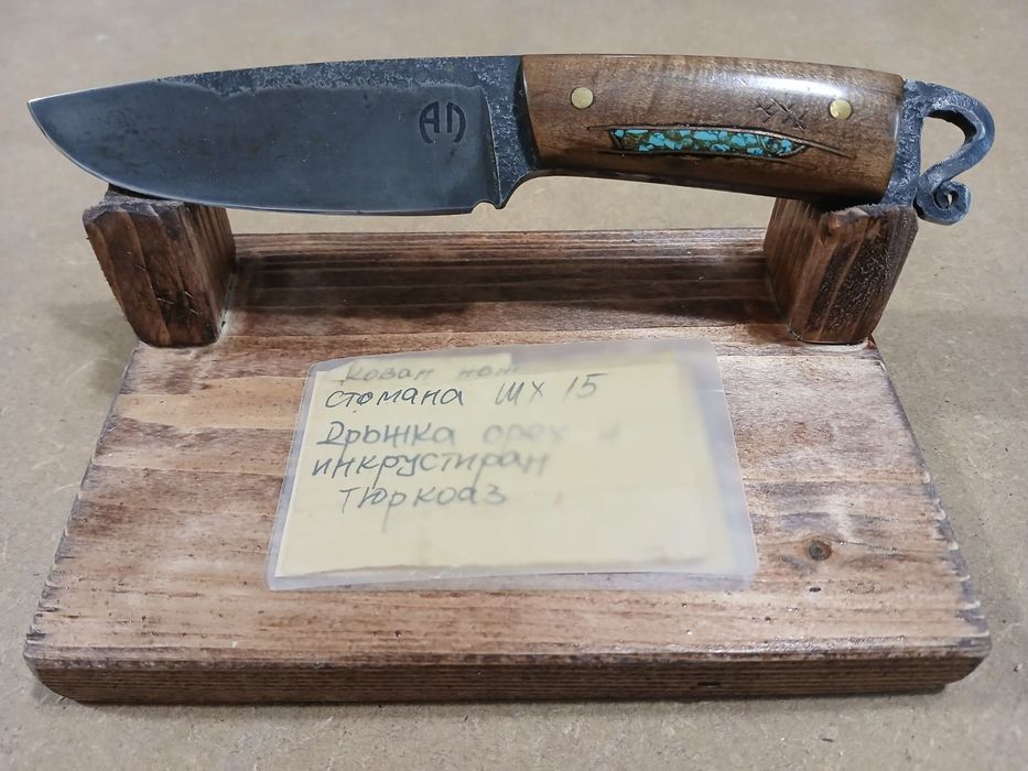 Ръчно направени стойки за ножове