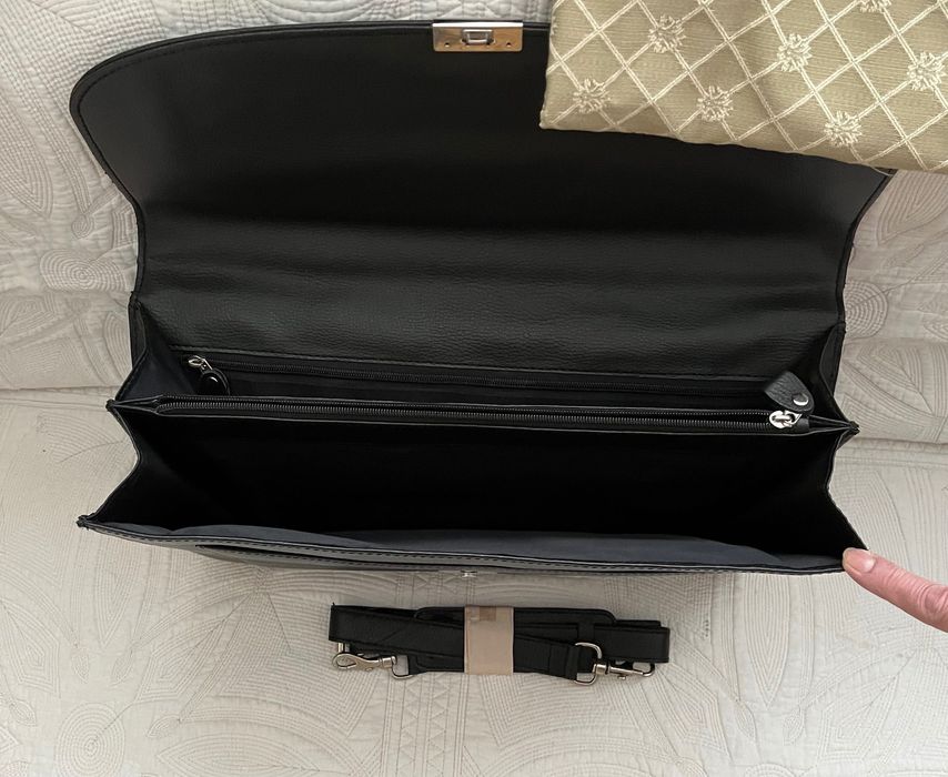 Чисто нова, кожена мъжка бизнес чанта