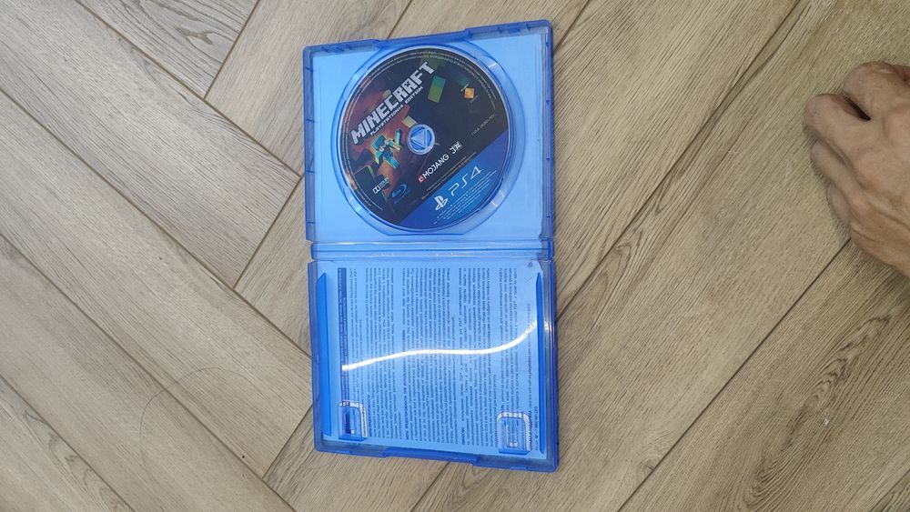 Игры на PS4 (GTA V, Minecraft)