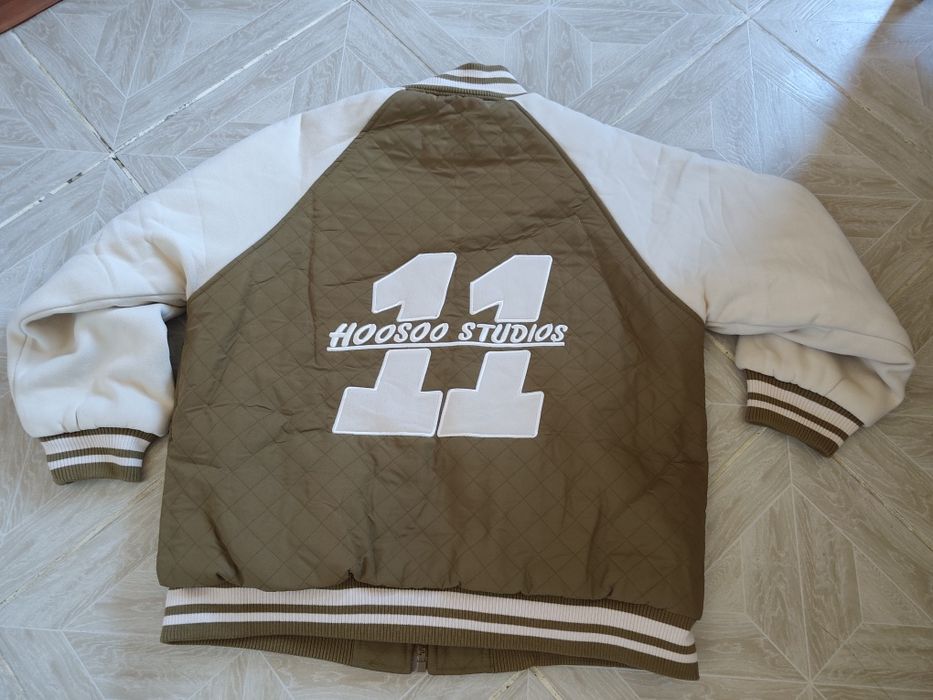 Продам куртку новую