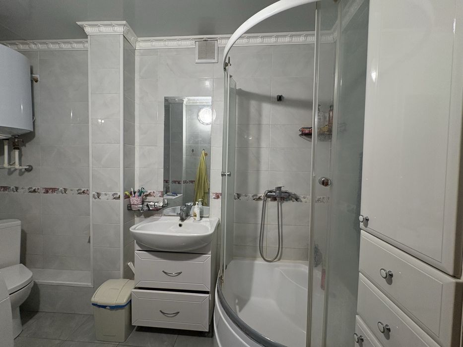 Продам 4 комнатную квартиру