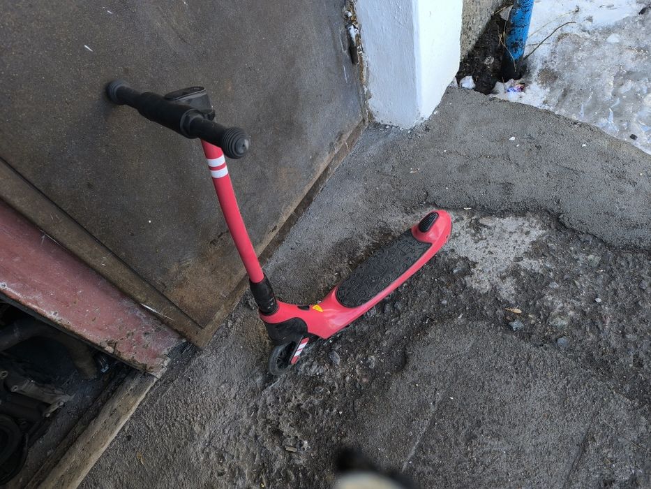 Продам детский электро самокат