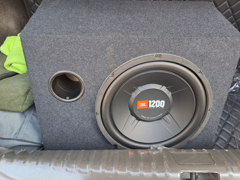 Авто усилитель Kenwood 500W и Сабвуфер 1200W