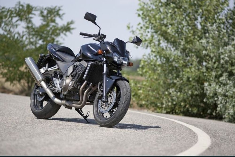 Dezmembrez Kawasaki z750 [ 2003-2007]