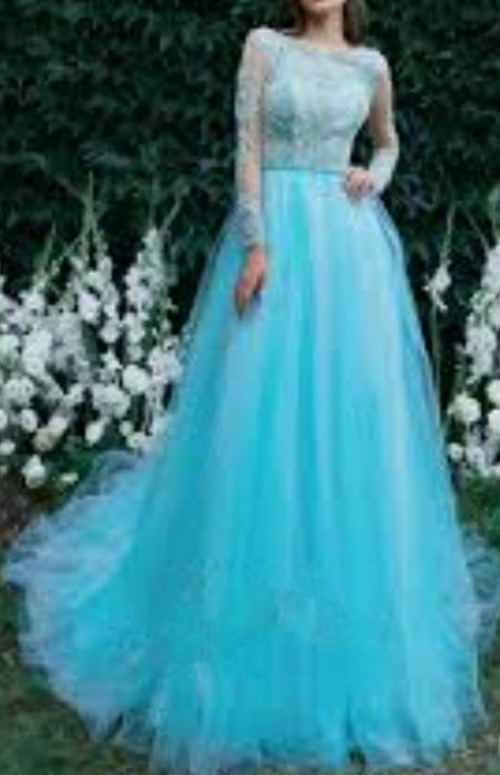 Продам новое платье.