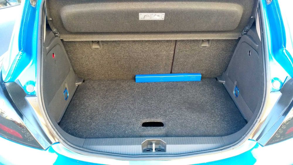 Долна кора  багажник Опел Корса-Д Тип двойно дъно! И за новите модели