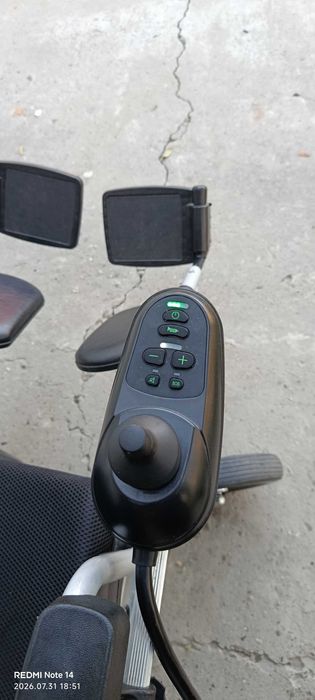 Nogironlar uchun elektr aravacha