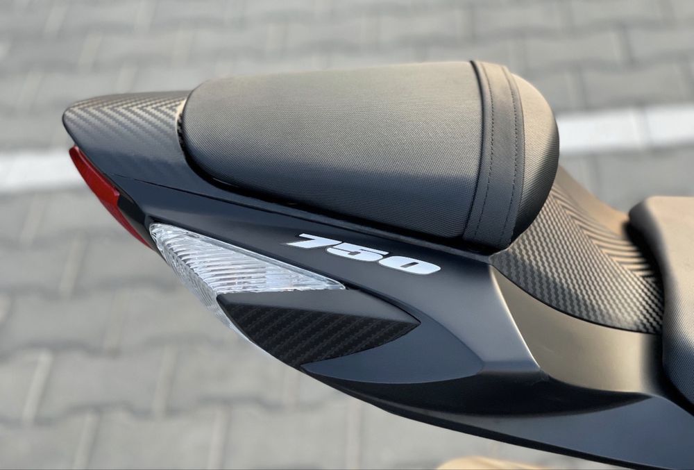 мотоцикл Suzuki 750куб