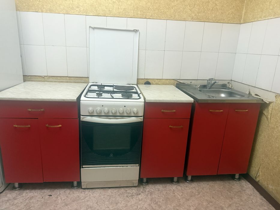 Срочно продам кухонный шкаф