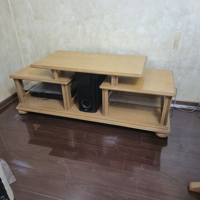 Продам тумбу под телевизор