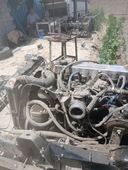 Isuzu avtobus mator