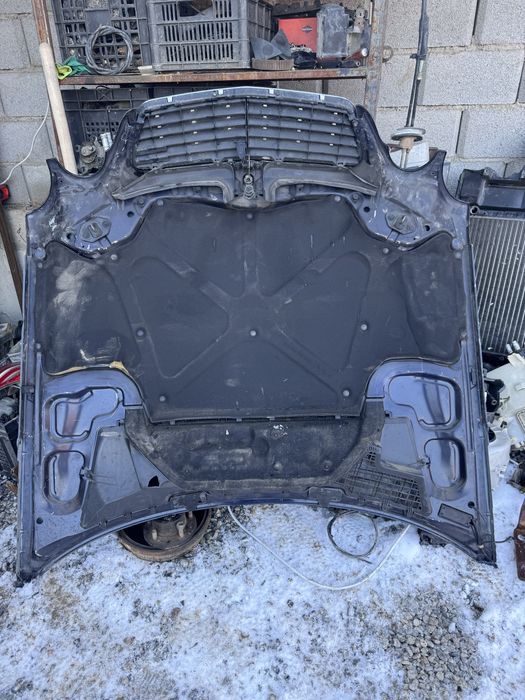 Mercedes 210 капот