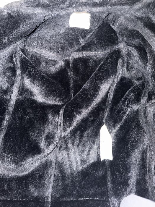 Продам дубленку черную