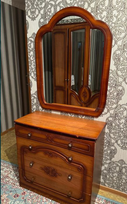 Спальный гарнитур