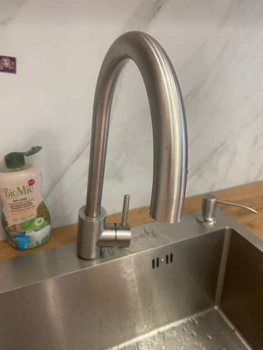 Сантехник Замена установка раковины ванны унитаза и многое другое.