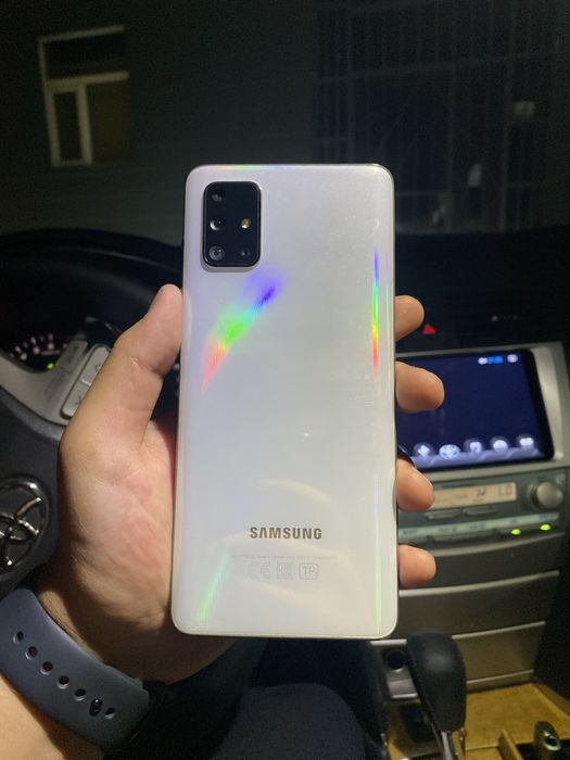Samsung A71.
